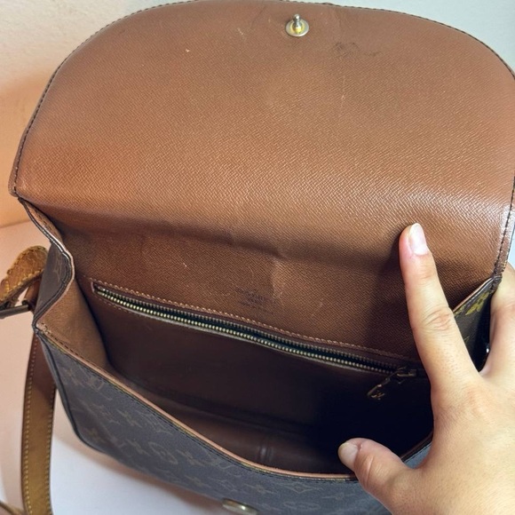 Authentic Louis Vuitton Saint Cloud Monogram Crossbody Bag - Picture 11 of 16